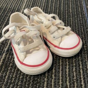 White baby converse